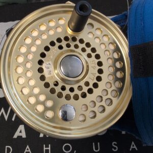 WWFW - Islander LA 4.5 -  w/ 2 Spare Spools
